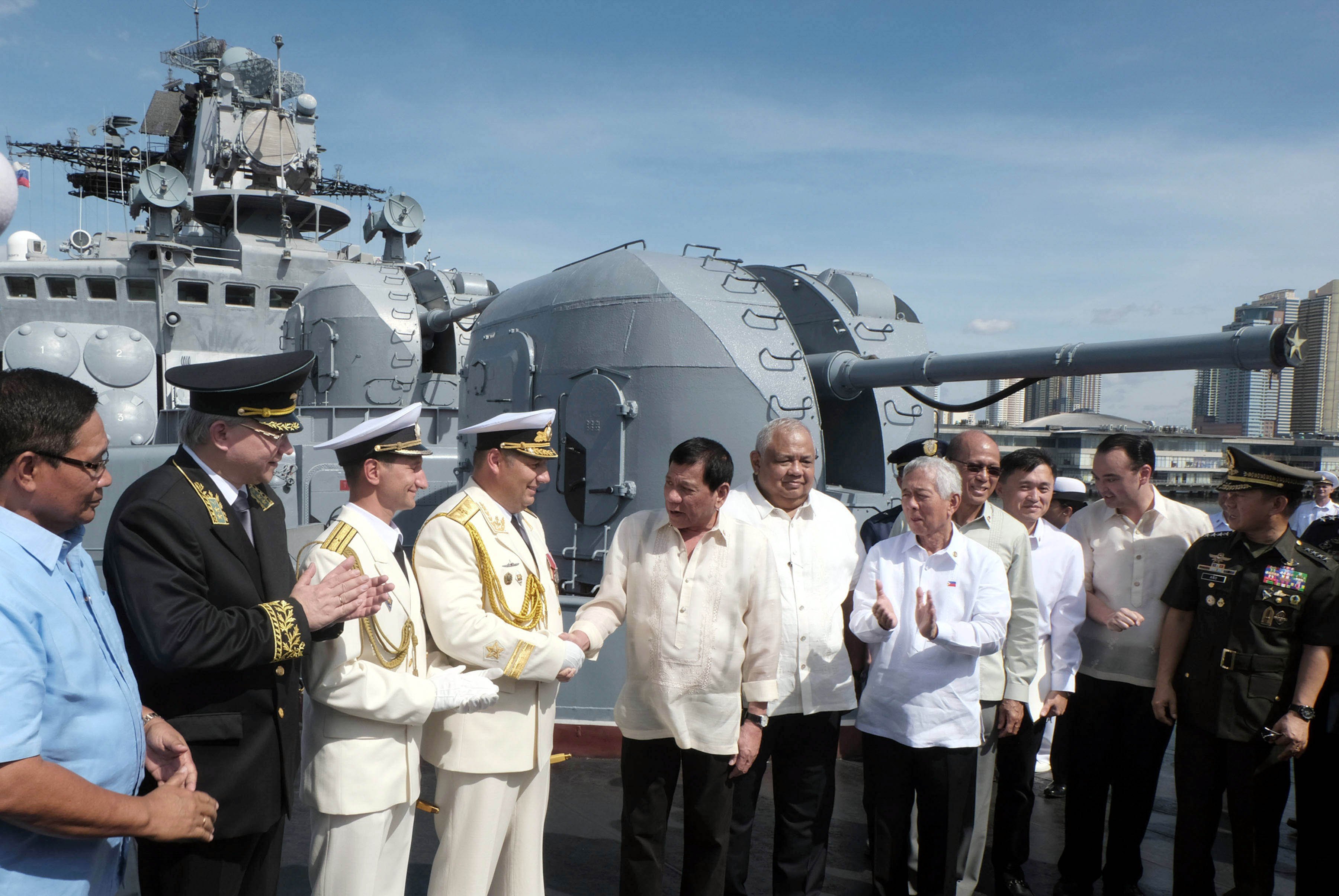 Pres. Duterte tours Russian anti-submarine ship