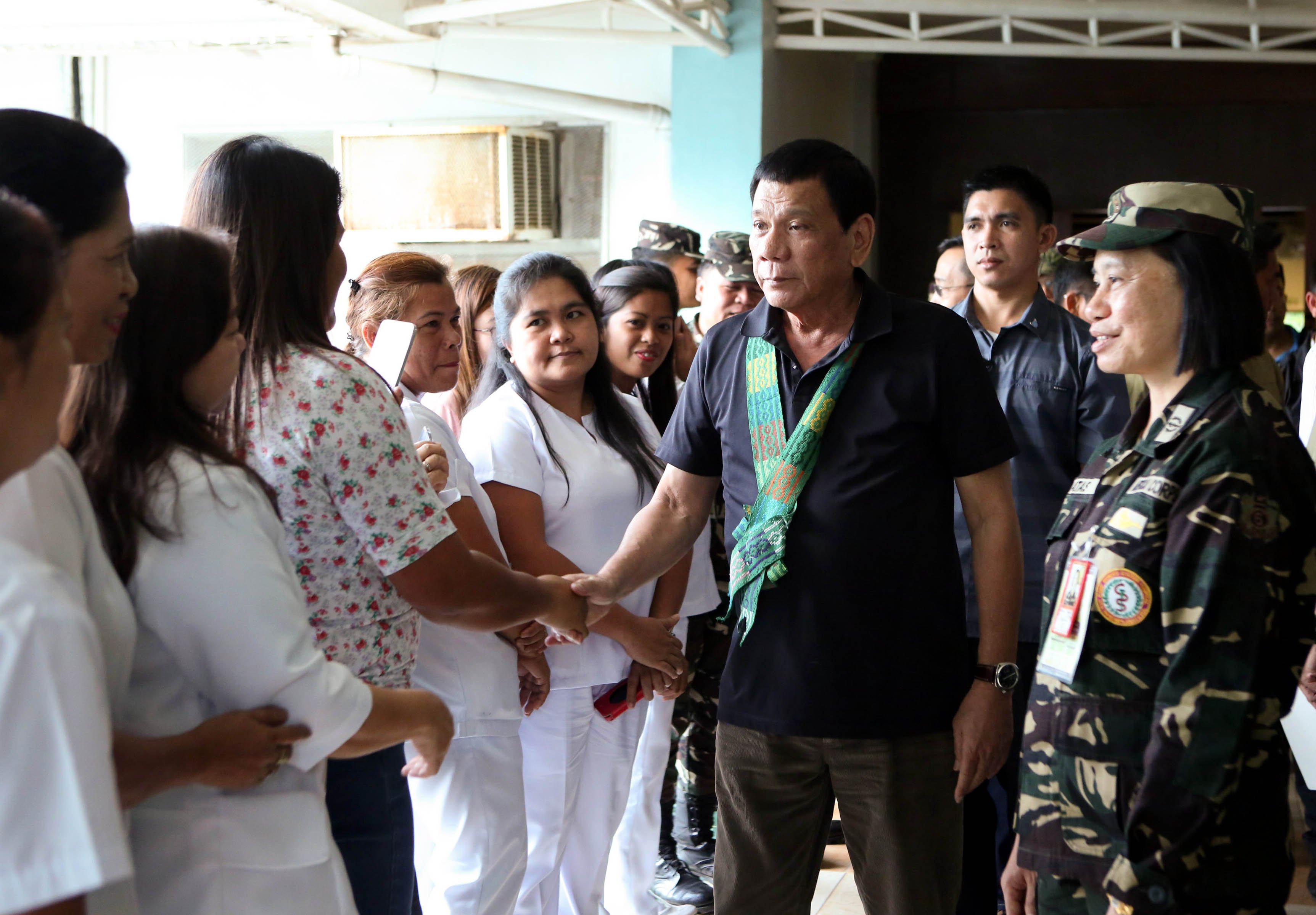 Pres. Duterte visits soldiers wounded in action