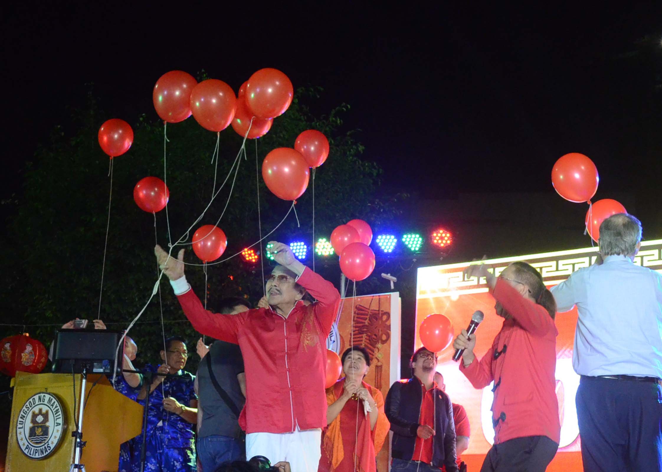 Manila Mayor Joseph Ejercito Estrada graces the Countdown of the Chinese New Year celebration in Binondo