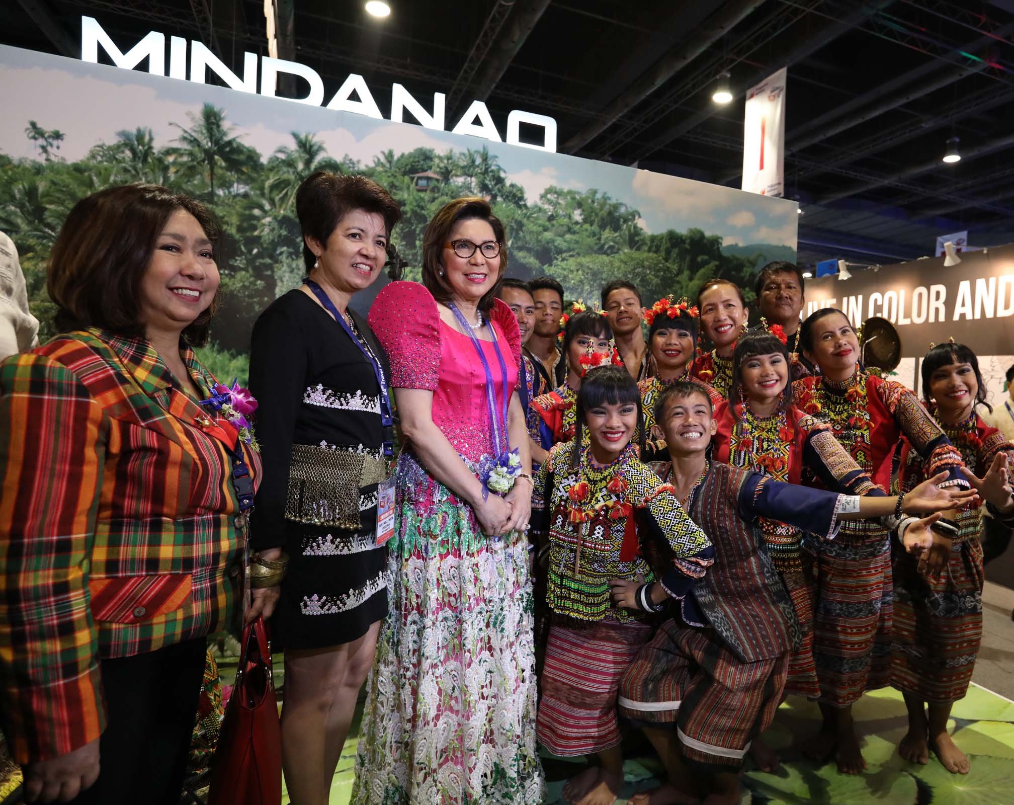 DOT Sec. Wanda Corazon Tulfo-Teo poses with the Mindanaoan at the 24th Travel Tour Expo