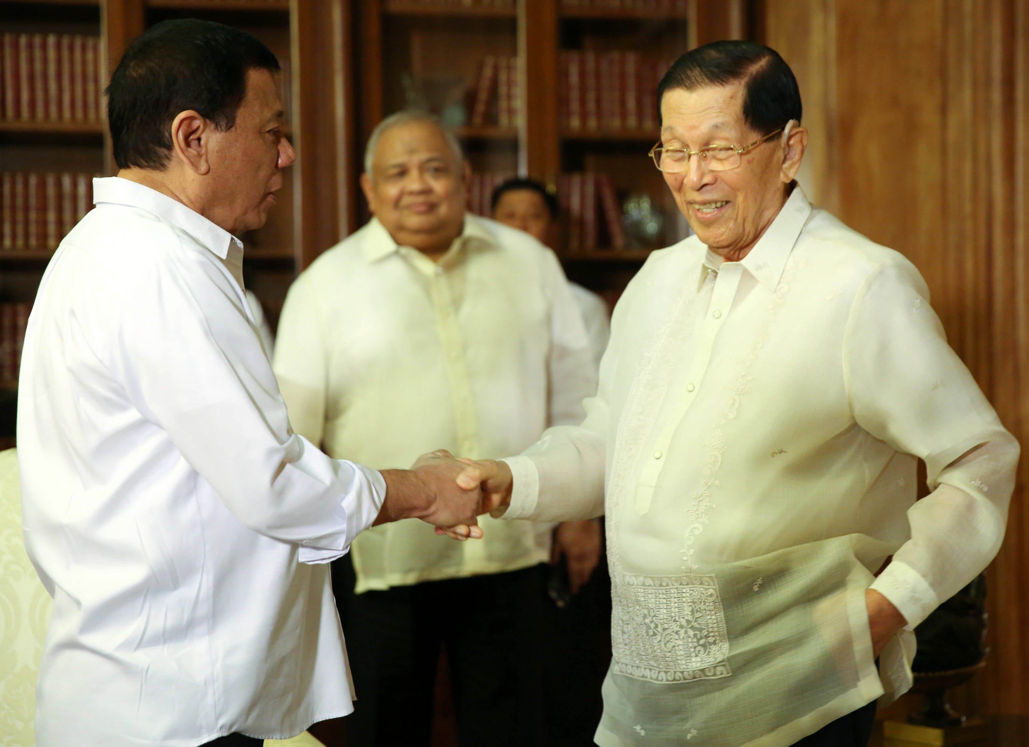 Enrile visits Pres. Duterte in Malacañang