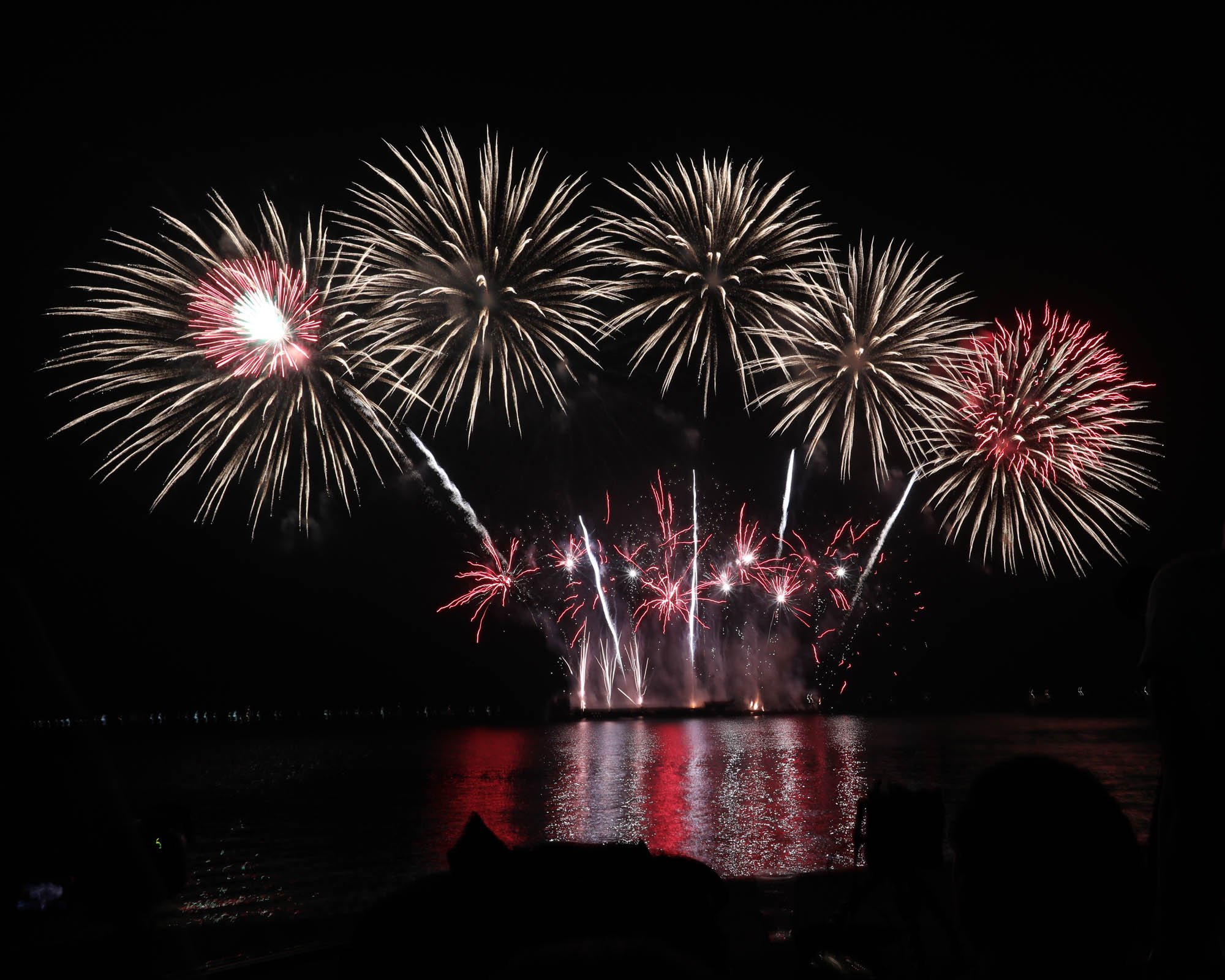 Fireworks from Canada lights up Manila Bay