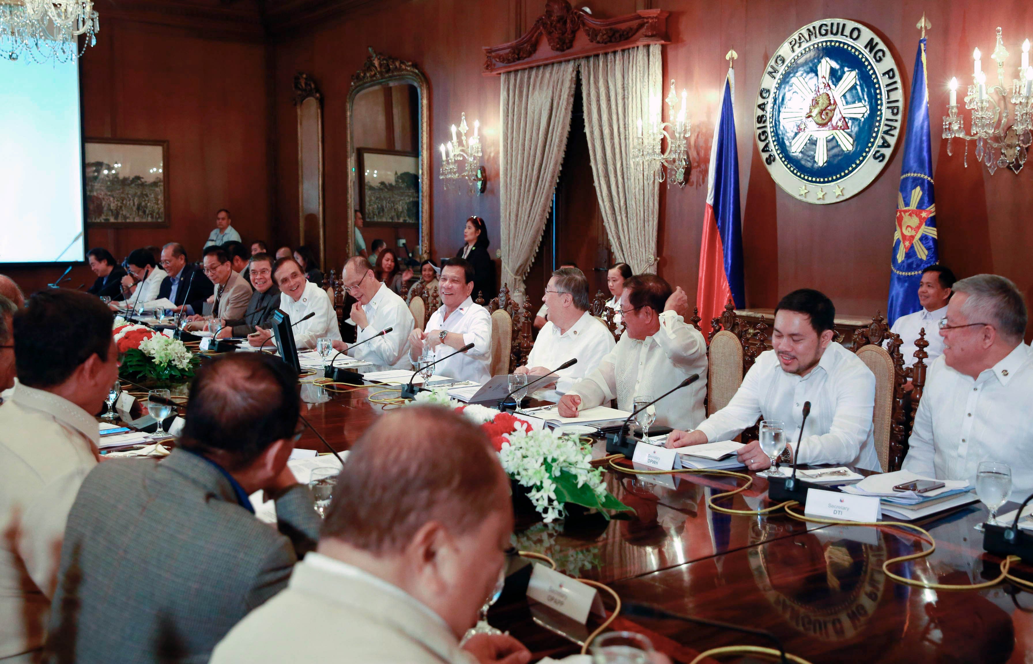 Pres. Duterte presides over 13th Cabinet meeting at Malacañan Palace