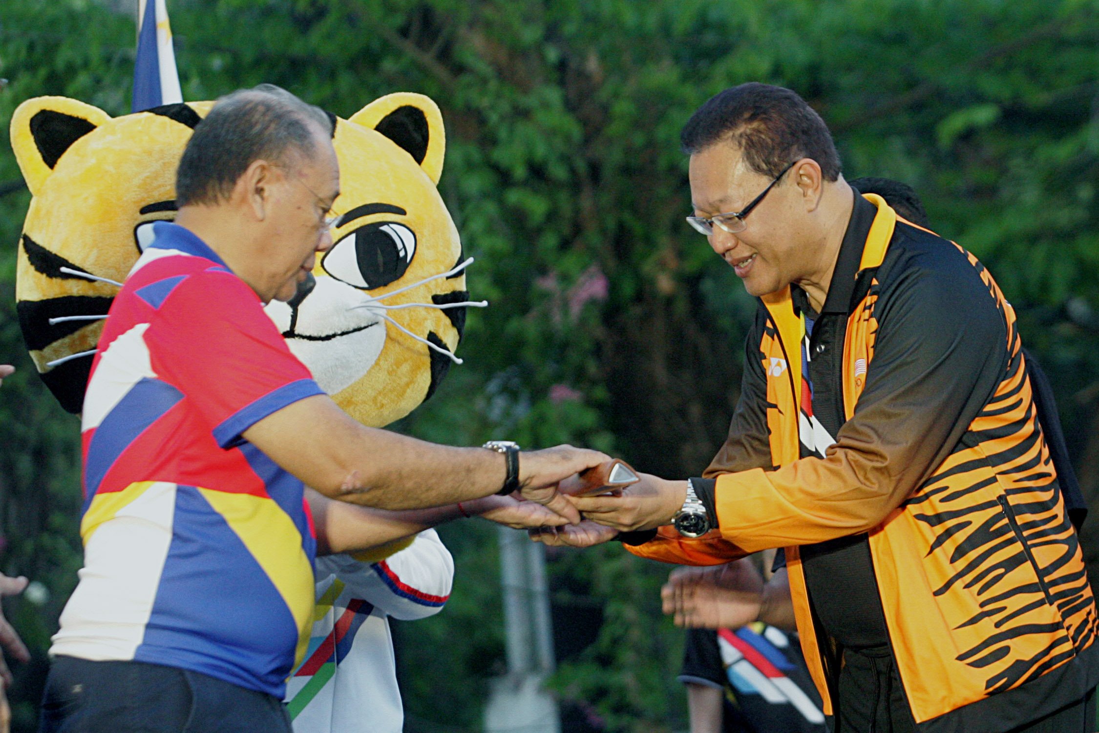 Baton runs for 29th SEA Games & 9th ASEAN PARA Games