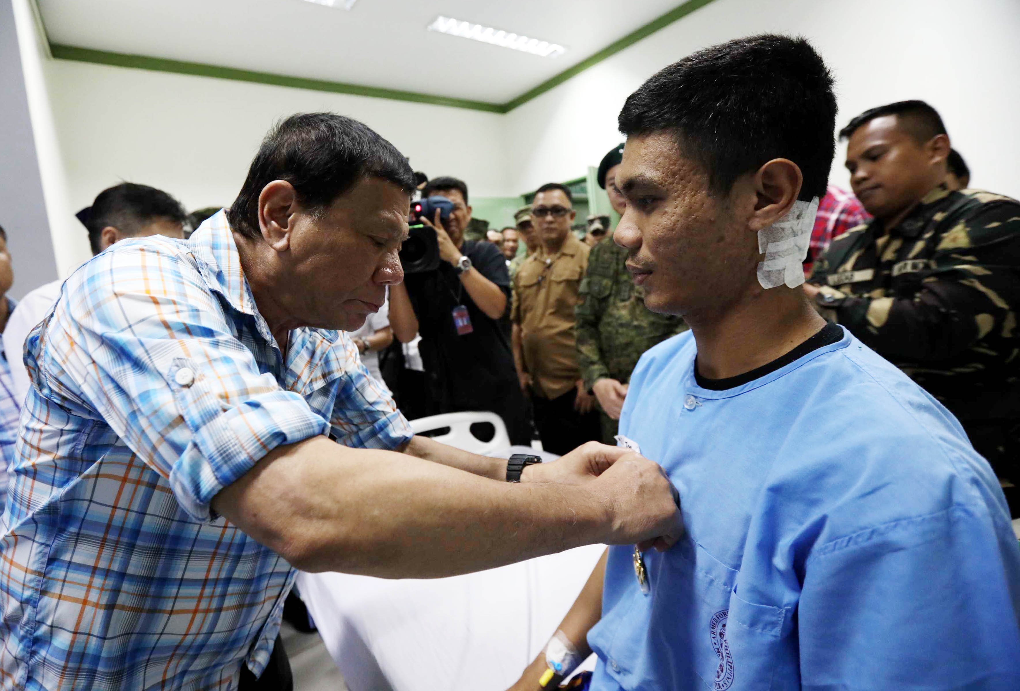 PRRD visits wounded soldiers in Jolo, Sulu
