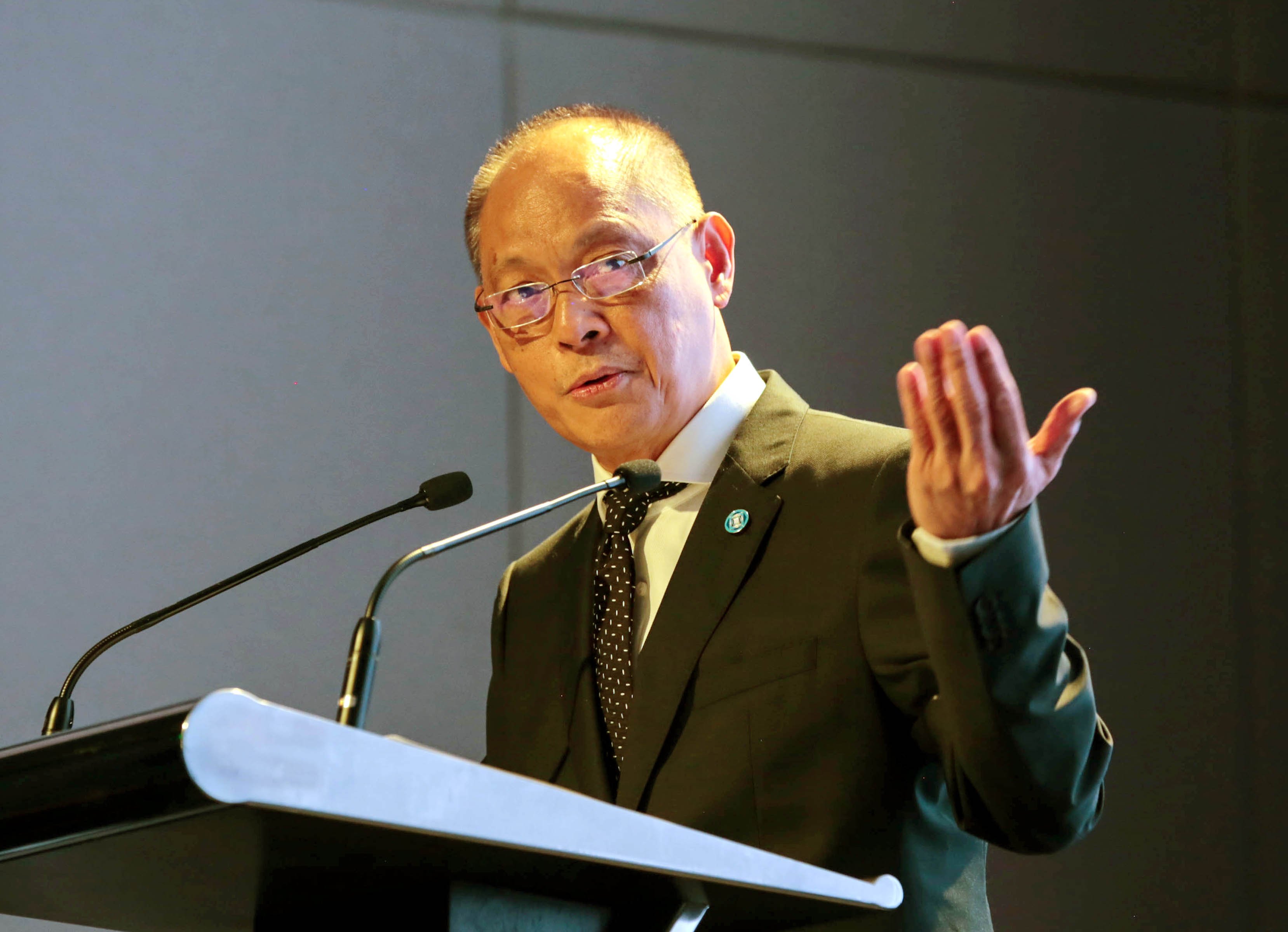 Budget Secretary Diokno reveals fund source for various infra projects