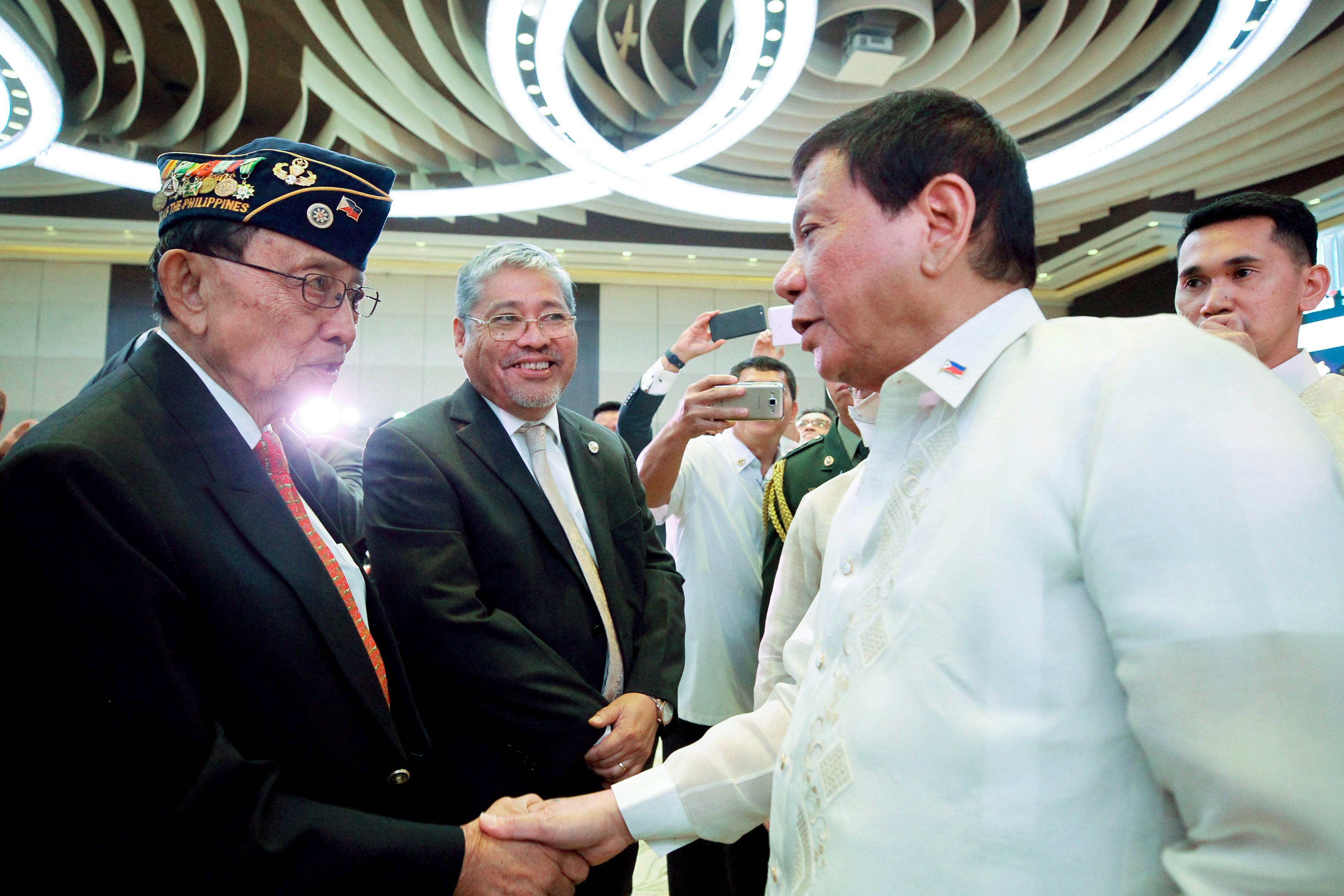 Pres. Duterte greets former Pres. Fidel Ramos