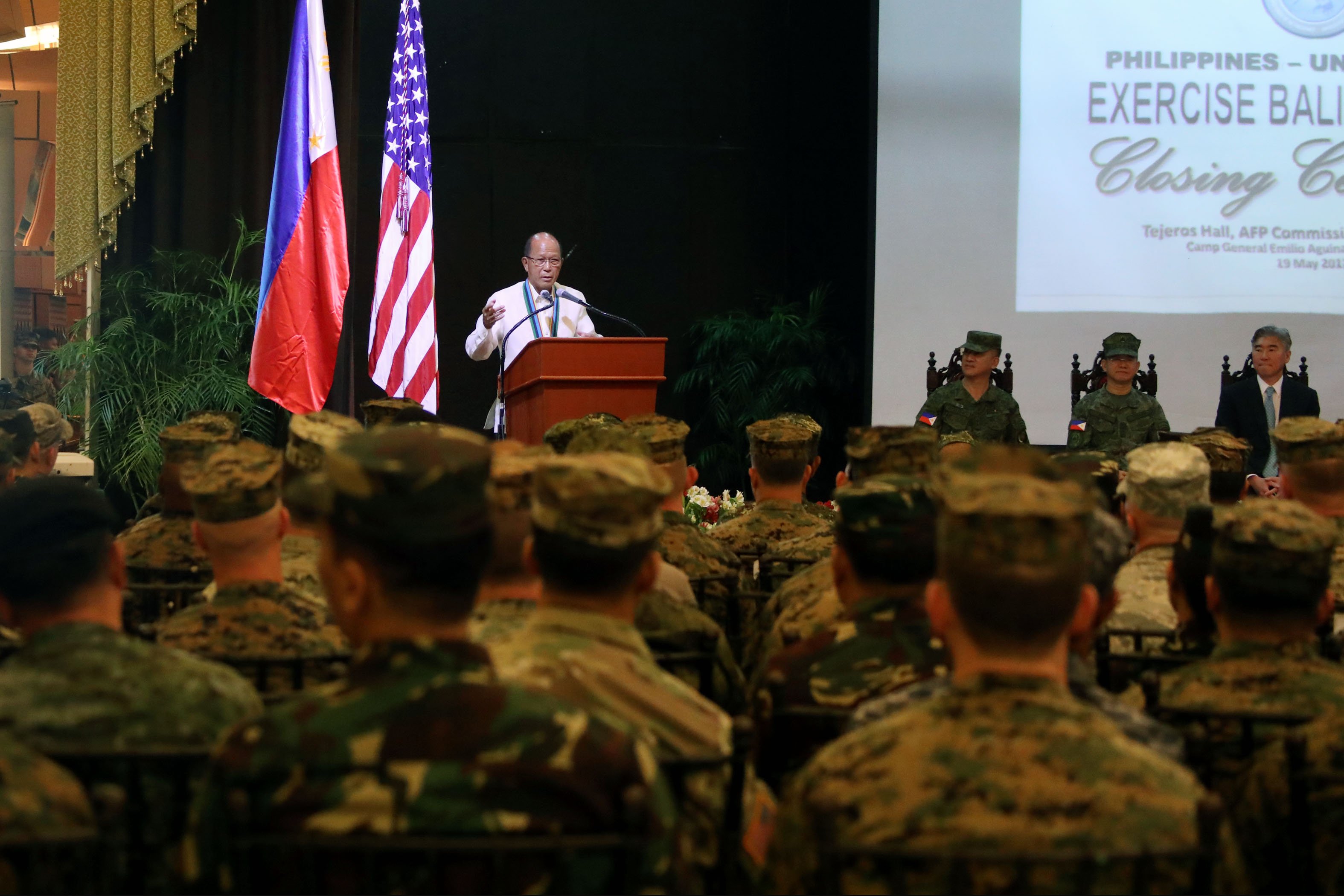 Defense Secretary at closing of RP-US Balikatan Exercise
