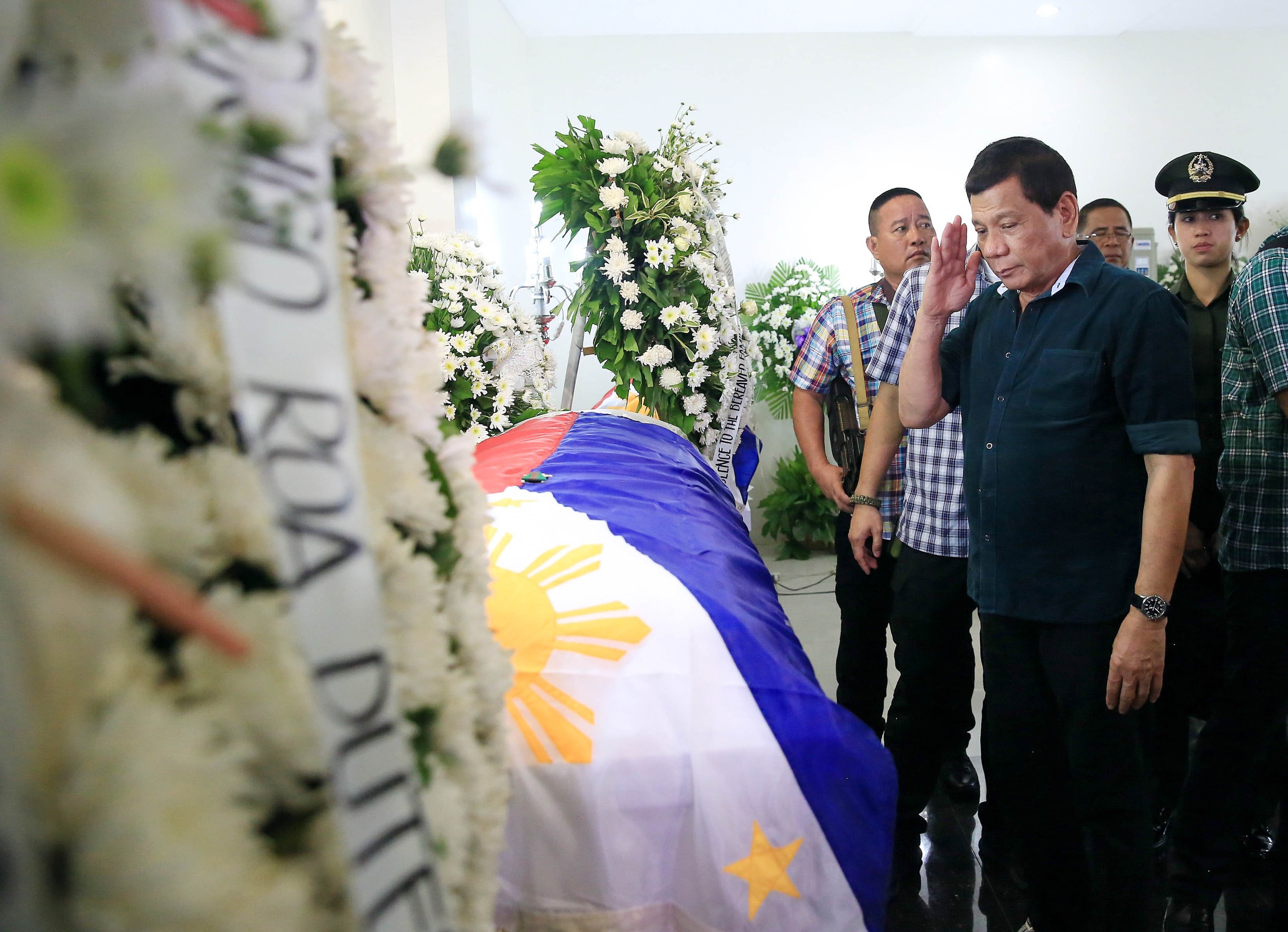 President Duterte visits wake of hero soldier