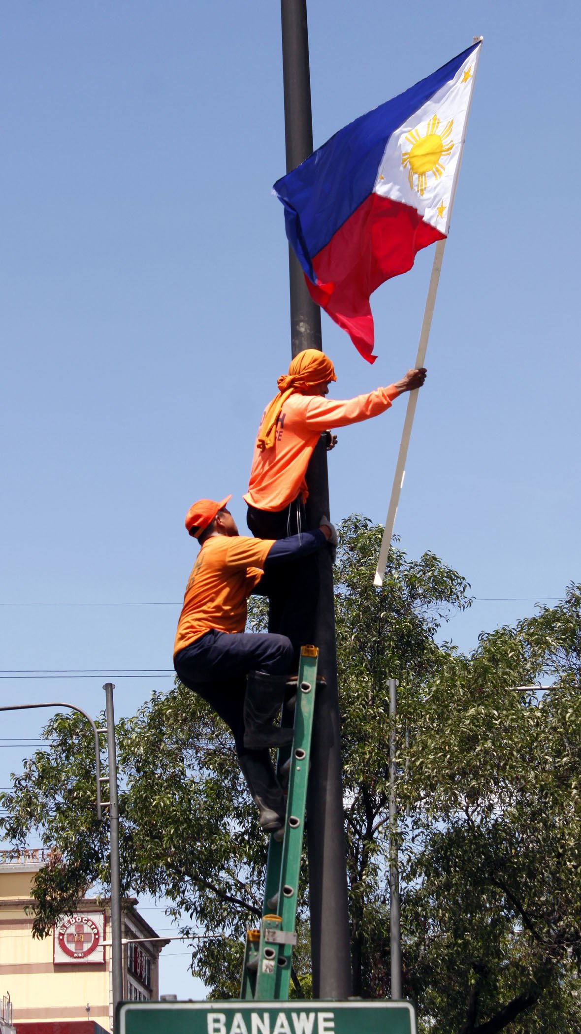 Readying streets for 119th Philippine Independence Day celebration