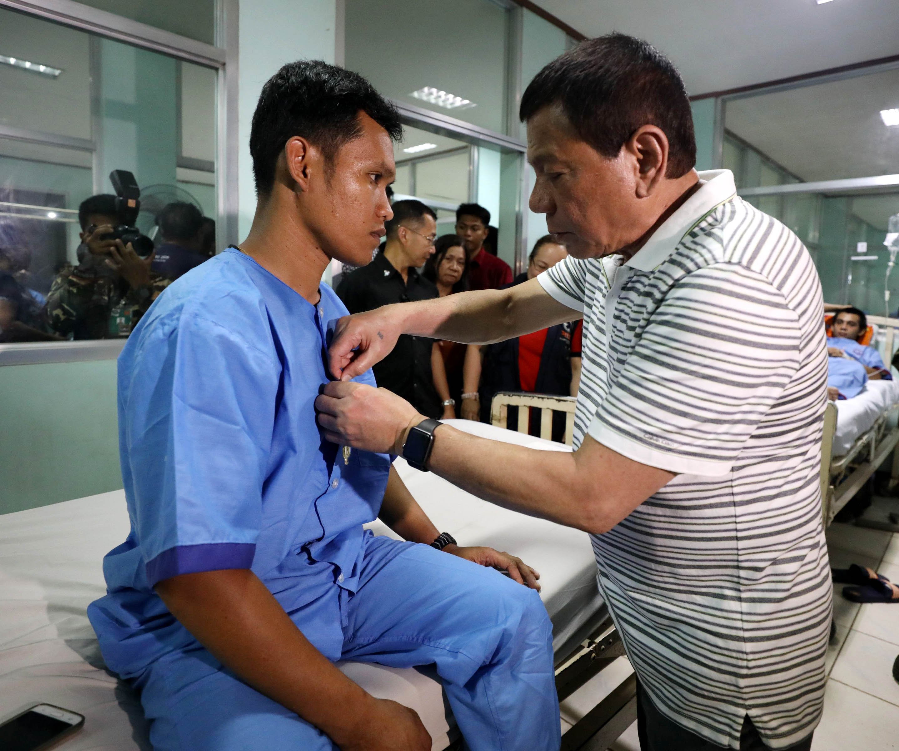 PRRD Visits Wounded Combatants in Cagayan de Oro