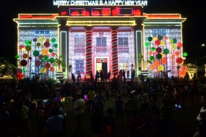 Davao’s Christmas candy land now a nightly destination