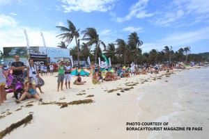 Boracay resort tears down own illegal structures 