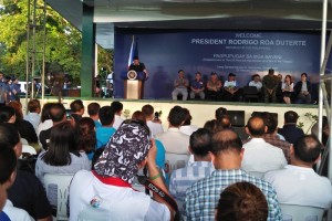  PRRD launches ‘Tienda Para sa mga Bayani’ in Iloilo army camp