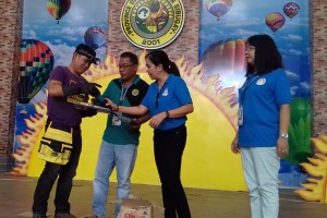 DOLE distributes P2.5-M livelihood aid in Zamboanga Sibugay