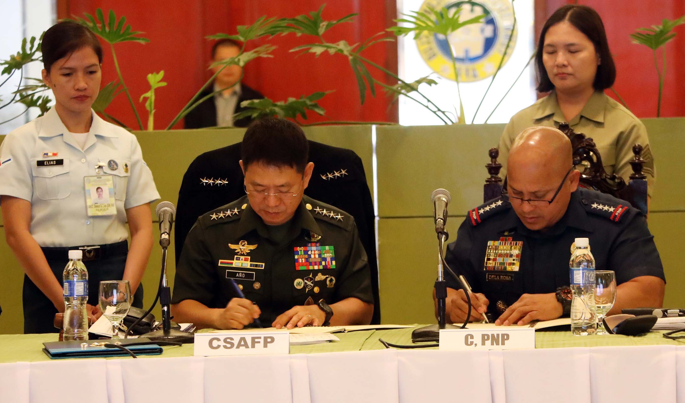 AFP Chief of Staff Gen.Ano and PNP Chief General Dela Rosa ink Joint