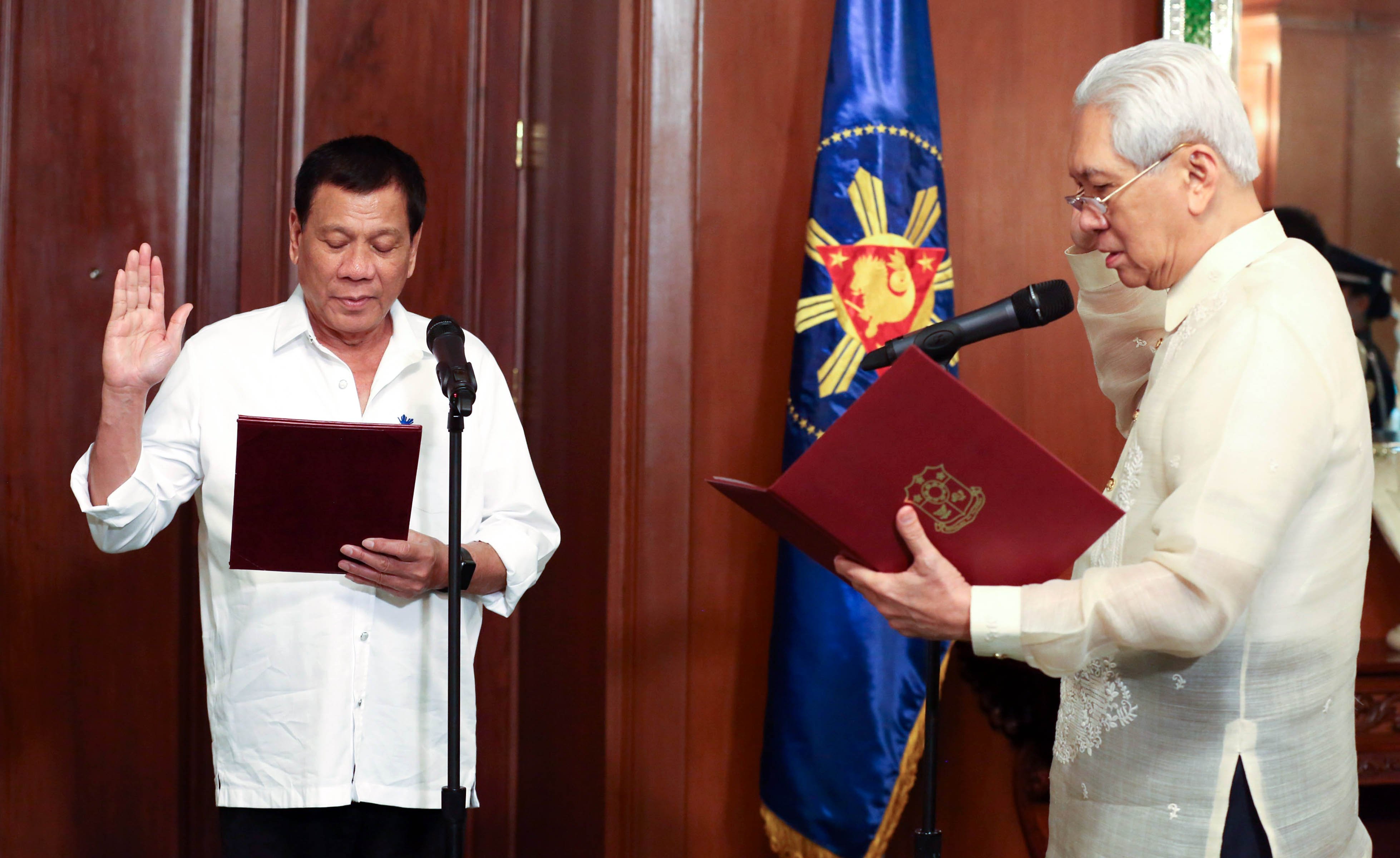 Pres. Duterte administers oath to newly-appointed SC Associate Justice Martires