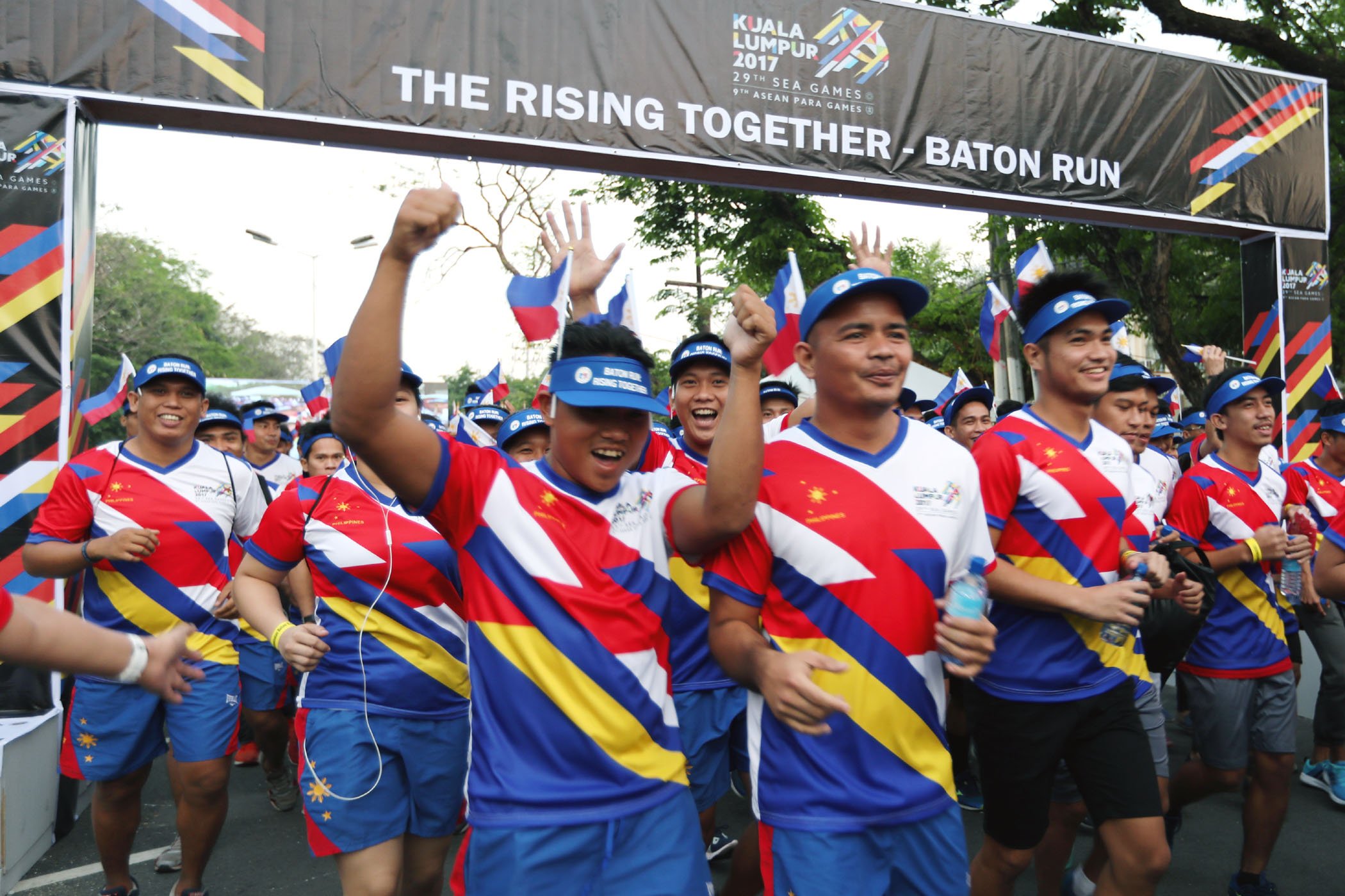 Hundreds of runners join Baton run